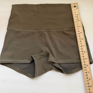 lululemon athletica Khaki Women's Bike Shorts